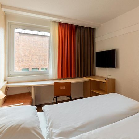 B&B Hotel Duisburg Hbf-Nord Exteriör bild