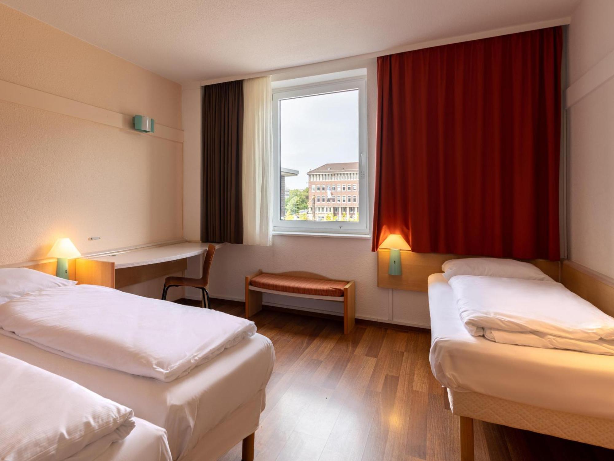 B&B Hotel Duisburg Hbf-Nord Exteriör bild