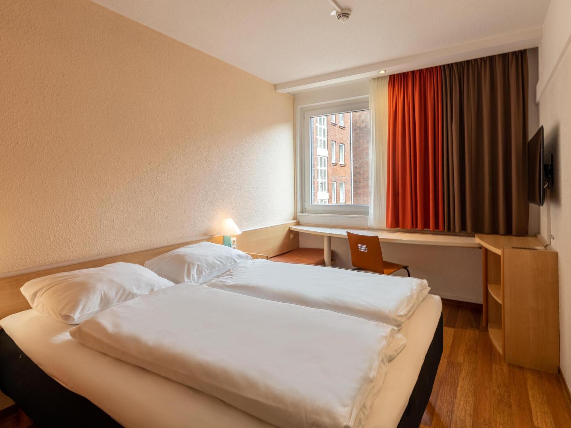 B&B Hotel Duisburg Hbf-Nord Exteriör bild